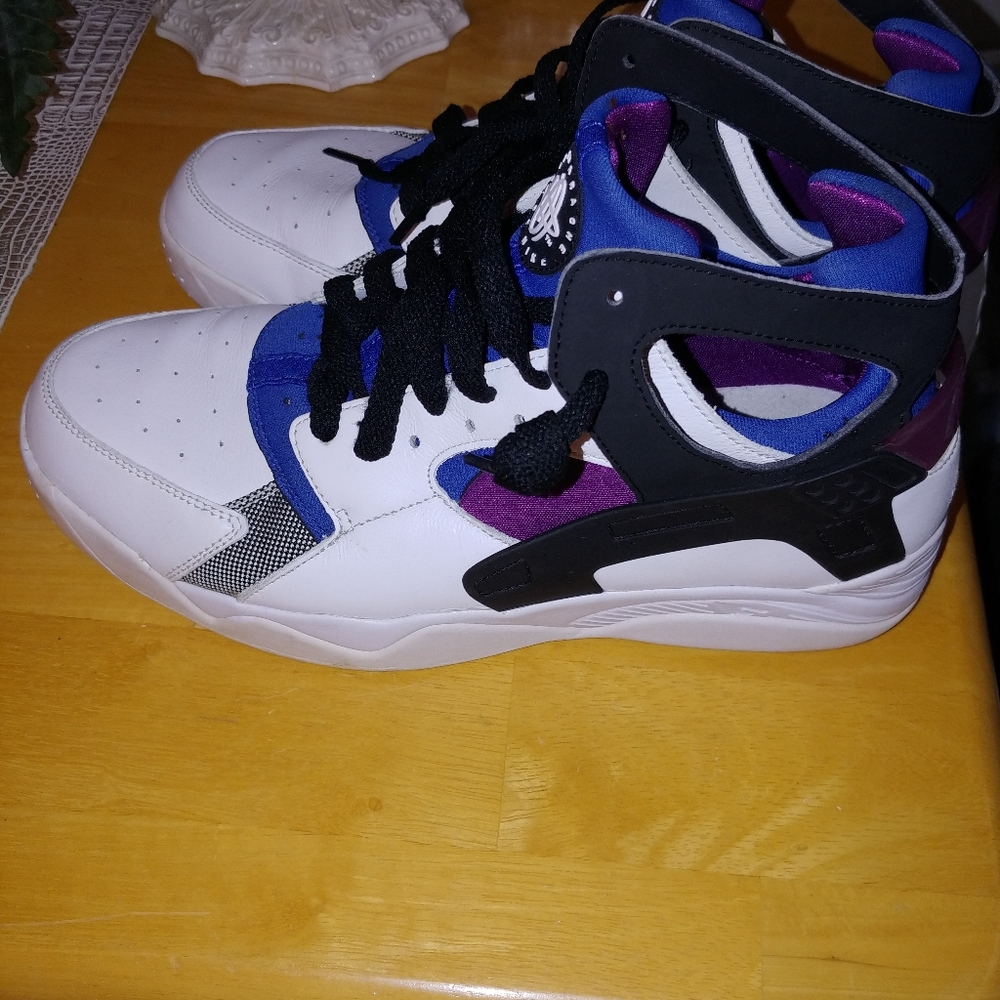 Nike Hurricane men's 11